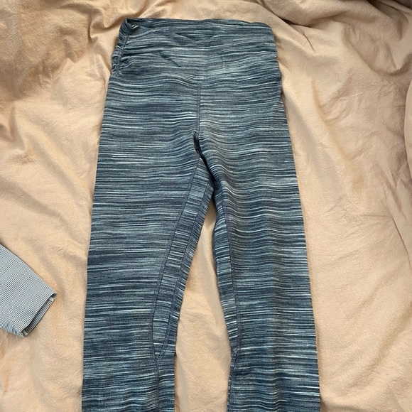 Crop Lululemon leggings - Picture 2 of 3